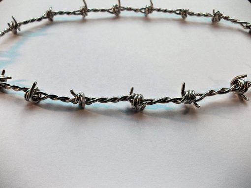 Barbed-Wire-Necklet